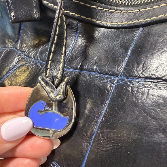 Vintage Dooney & Bourke Alto Croc Embossed Leather Zip Satchel Shoulder Bag✨ - Picture 5 of 9